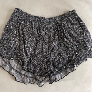 Melrose and Market Short - Black & White patterned - XS